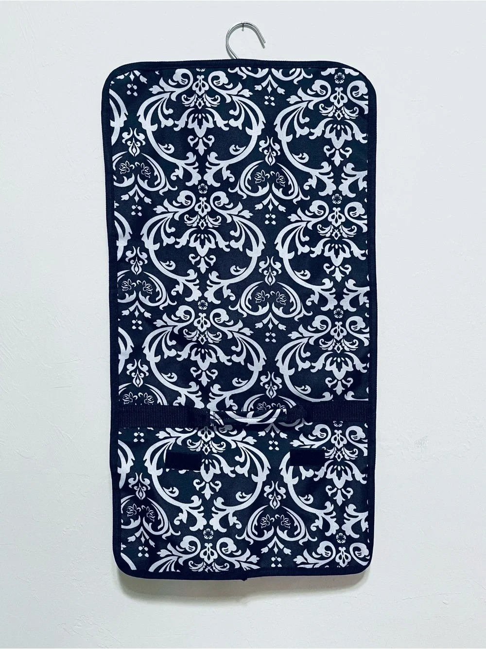 Hanging Jewelry & Accessory Storage Organizer Damask Pattern Folding Travel